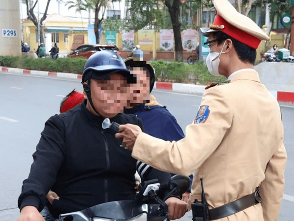 2 tháng qua, số người vi phạm nồng độ cồn giảm gần 50%