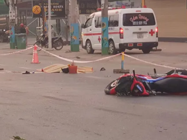 Va chạm với xe container, người đàn ông đi xe máy tử vong