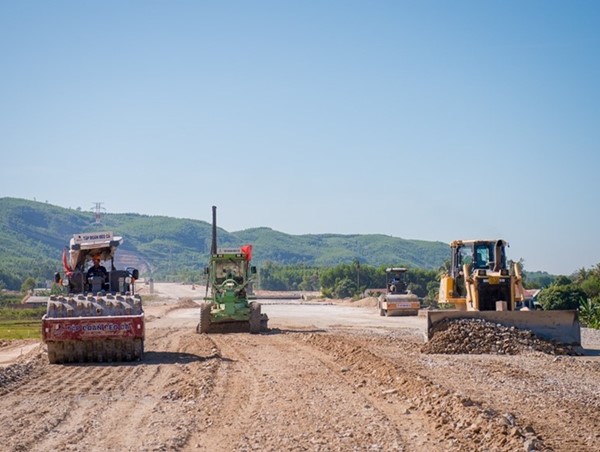 8 nhóm nhiệm vụ thúc đẩy các dự án giao thông vận tải trọng điểm