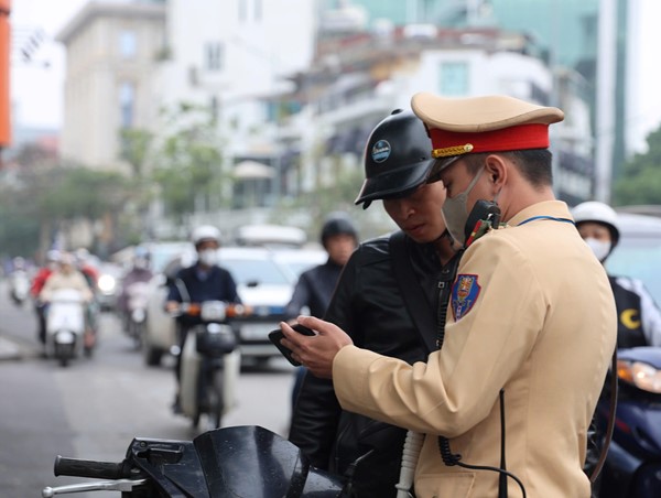 Hà Nội: 488 trường hợp vi phạm Luật Giao thông đường bộ ngày 9/3