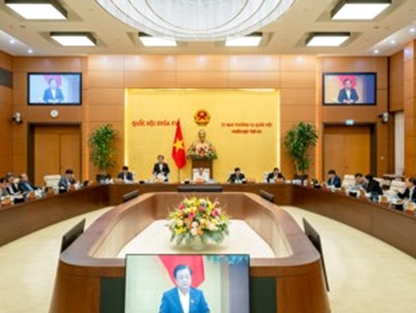 Cân nhắc di dời “phố cà phê” lấn chiếm hành lang an toàn đường sắt