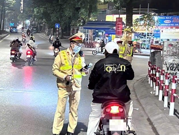 742 trường hợp vi phạm Luật Giao thông ngày 12/3