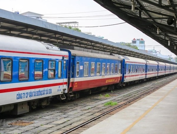 Tăng thêm các chuyến tàu khách Bắc - Nam từ ngày 18/3