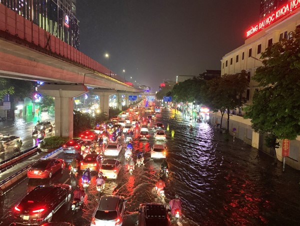 Hà Nội: nghiên cứu giải pháp khắc phục các điểm ngập úng trước mùa mưa bão