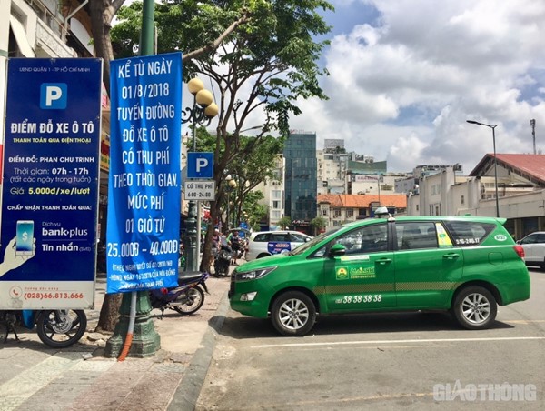 Luật sư nói gì về đề xuất “nợ phí đỗ ô tô bị xử phạt tới 50 triệu đồng”?