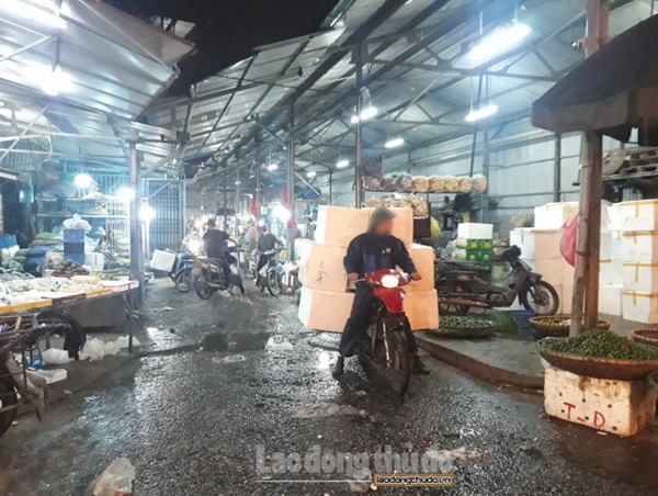 Xe máy không gương, không đèn vẫn hoạt động tràn lan