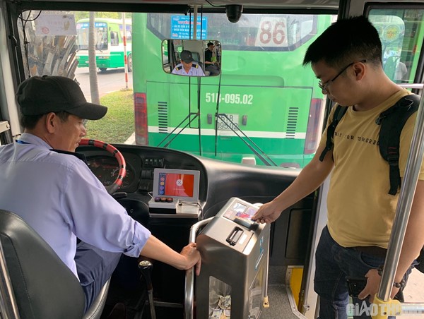 Năm 2021, xe buýt TP.HCM thanh toán bằng vé điện tử