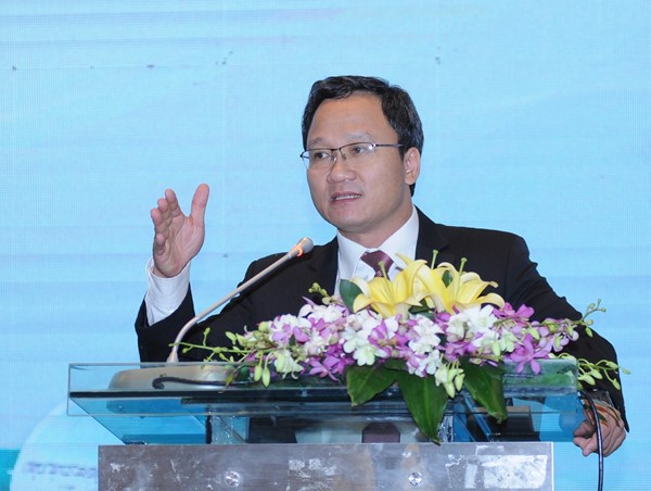 Quy trình sát hạch bằng lái xe mô tô quá đơn giản, đi ngược thế giới