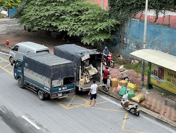 Sở Giao thông Hà Nội đề nghị xử lý nghiêm bến “cóc” xe tải ở quận Nam Từ Liêm