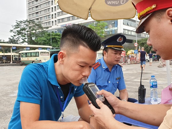 Covid-19 lui dần, nỗi lo “ma men” lại tái hiện