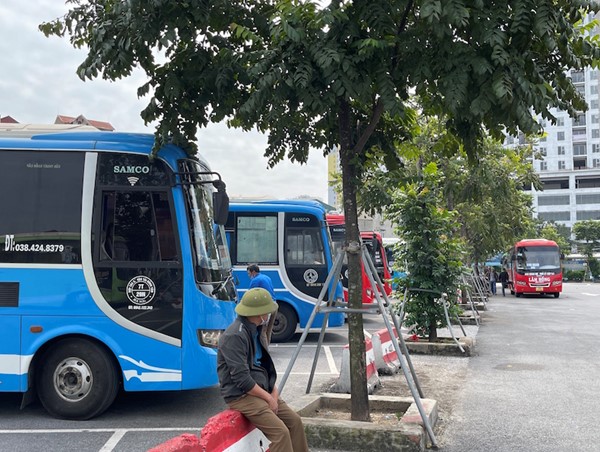 Vận tải khách chật vật hậu giãn cách