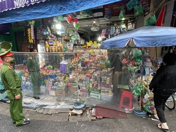 100% cửa hàng kinh doanh ở phố cổ ký cam kết đóng cửa sau 21 giờ