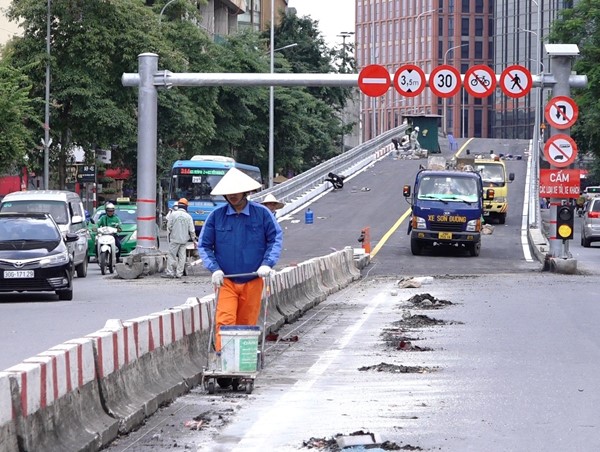 Cầu vượt chữ C sẵn sàng thông xe vào ngày 30/6