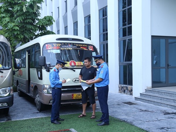 Hà Nội ráo riết kiểm tra xe đưa đón học sinh