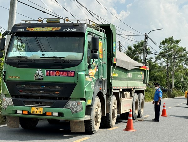 Thanh tra Sở GTVT Hà Nội: Xử phạt hơn 10.000 trường hợp vi phạm trong 8 tháng đầu năm