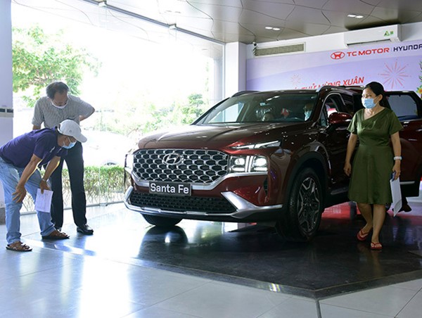 Giá ô tô giảm mạnh: Hết thời “bắt chẹt” khách hàng