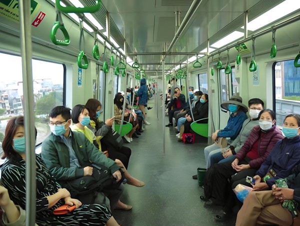 Người dân sẽ được đi xe buýt, tàu điện miễn phí vào các ngày lễ 