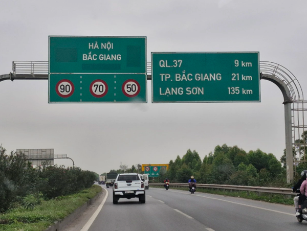 Bộ GTVT chỉ đạo xử lý các bất cập trên cao tốc Hà Nội - Bắc Giang