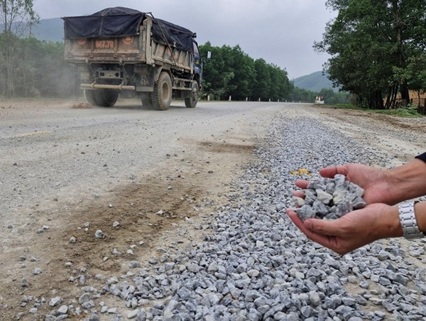 Hà Tĩnh: Bất an tại các cửa mỏ khoáng sản dọc đường ven biển