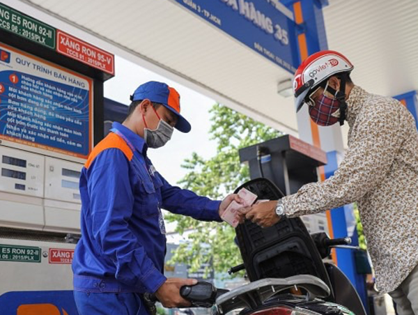 Giá xăng giảm, giá dầu tăng từ chiều 14/3