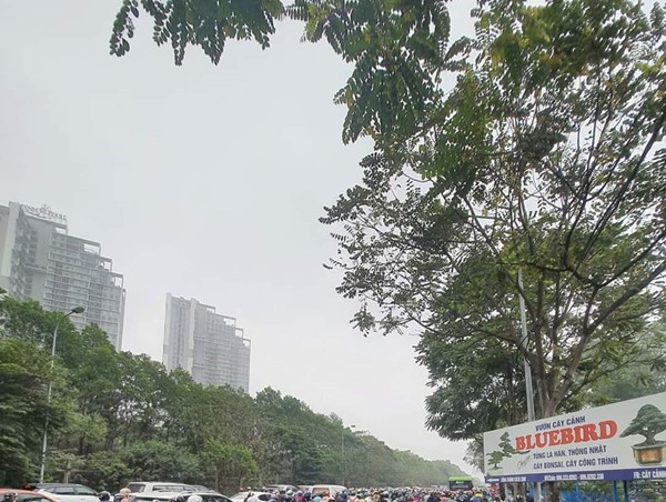 Hà Nội: Ùn tắc giao thông kéo dài trên nhiều tuyến đường ngày đầu tuần