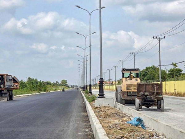 Cấm xe hơn 3 tháng để thi công đường vành đai sân bay Cần Thơ 