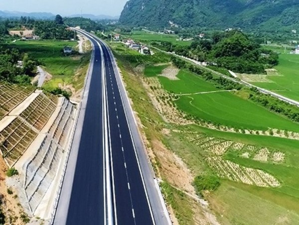Vì sao Hòa Bình vẫn muốn làm cao tốc Hòa Bình - Mộc Châu 2 làn xe?