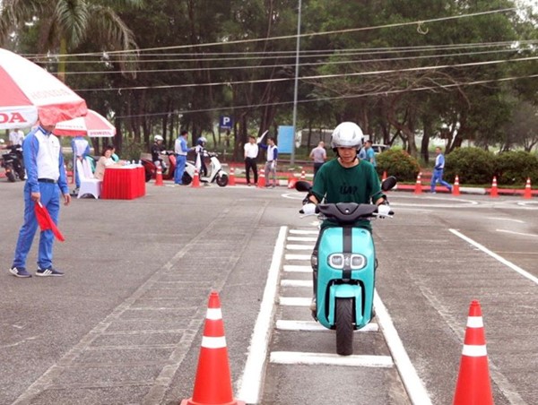 Hà Nam: bồi dưỡng kỹ năng lái xe an toàn cho học sinh trung học phổ thông