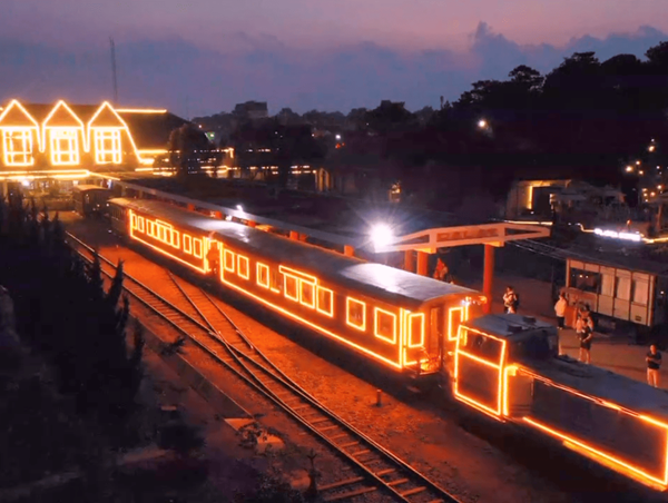 Khai trương chuyến tàu “Hành trình đêm Đà Lạt” với nhiều trải nghiệm hấp dẫn