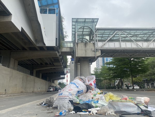 Giải quyết vi phạm TTĐT tại ga đường sắt: tuyên truyền, kết hợp xử lý nghiêm