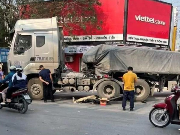 Điểm mù xe đầu kéo: ẩn hoạ chết người