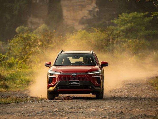Toyota Việt Nam giới thiệu Corolla Cross phiên bản nâng cấp, giá từ 820 triệu đồng