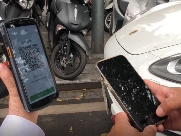 Linh hoạt giải pháp tạo thuận lợi cho người dân thanh toán phí trông giữ xe