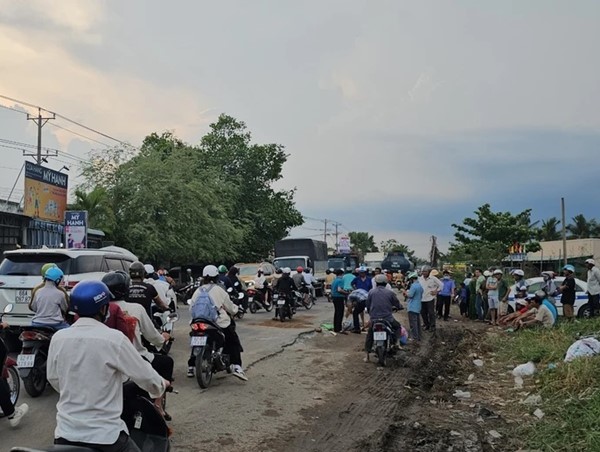 Học sinh lớp 7 tử vong trên đường đi học về