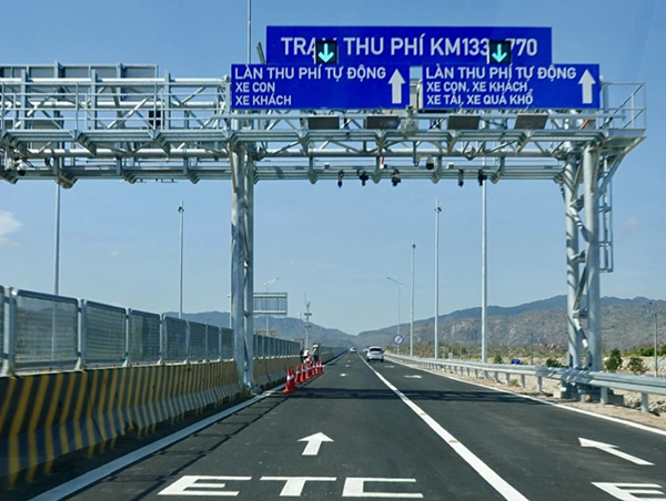 Thu phí không dừng, bỏ barrier đầu vào cao tốc lái xe cần lưu ý gì?