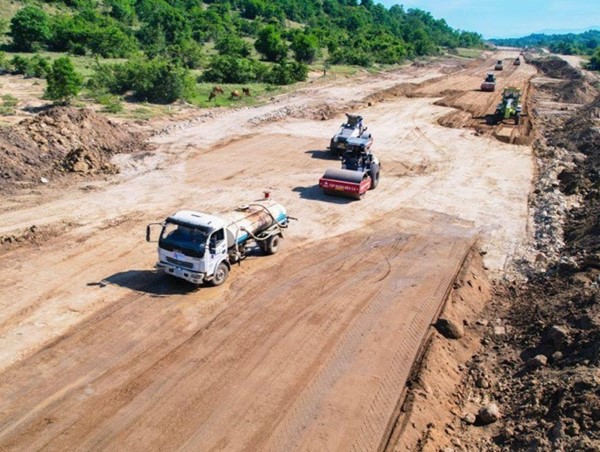 Bảo đảm vật liệu san lấp dự án giao thông trọng điểm khu vực phía Nam