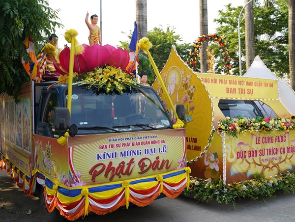 Phân luồng bảo đảm trật tự giao thông phục vụ Đại lễ Phật đản