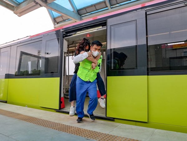 Đường sắt Nhổn - Ga Hà Nội: Sơ tán khẩn cấp hành khách như thế nào?