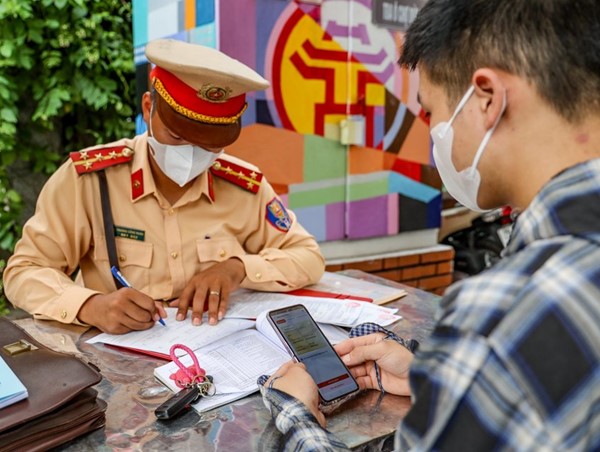 Nhiều lợi ích khi tích hợp giấy phép lái xe trên VnelD