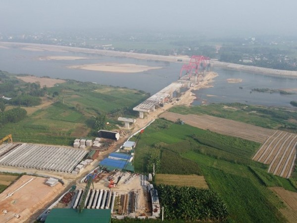 Quảng Ngãi đốc thúc 2 dự án giao thông trọng điểm