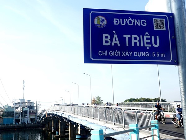 Biển tên phố gắn mã QR: Tiện ích và sẽ rất hiệu quả