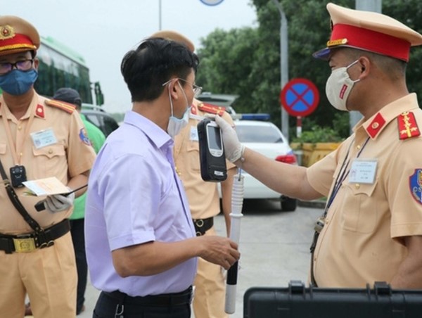 Hà Nội: xử lý hơn 800 trường hợp vi phạm Luật Giao thông trong ngày 17/8