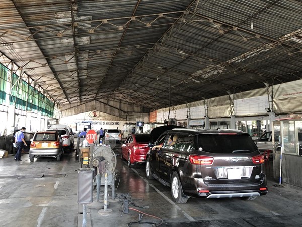 Quy định về bình chữa cháy khi đăng kiểm ô tô: Một quy định lấp lửng