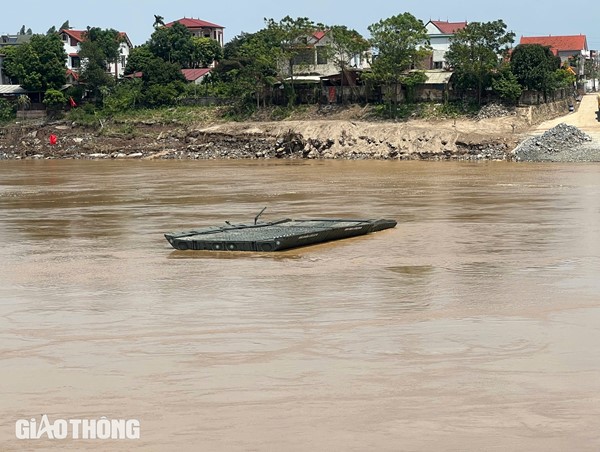 Đề xuất phương án vận hành cầu phao Phong Châu