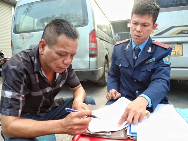 Hà Nội: xử phạt hơn 500 vi phạm về trông giữ xe trong 9 tháng