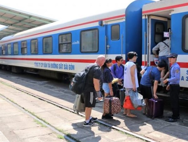 43.000 vé tàu tết hết veo sau 1 ngày mở bán