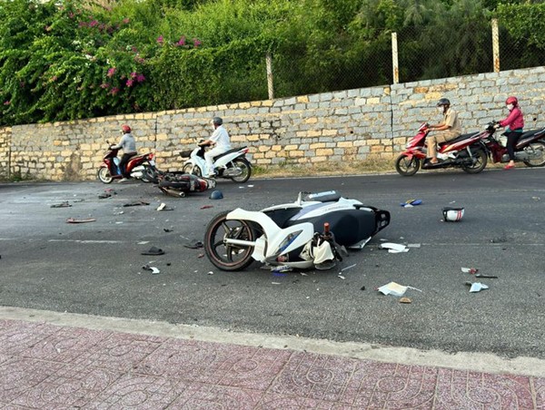 Danh tính 2 du khách nước ngoài tử vong trên đường ven biển Phan Thiết