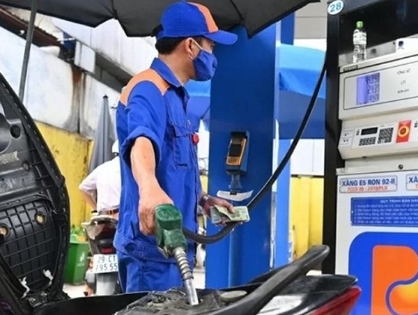 Giá xăng dầu hôm nay 13/12/2024: giá xăng dầu trong nước đồng loạt giảm