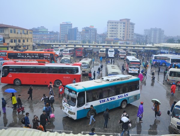 Xe khách liên tỉnh làm gì để đẩy lui xe dù, bến cóc?