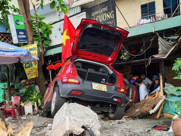 Toàn quốc xảy ra 50 vụ tai nạn giao thông, làm chết 17 người trong ngày 29 Tết